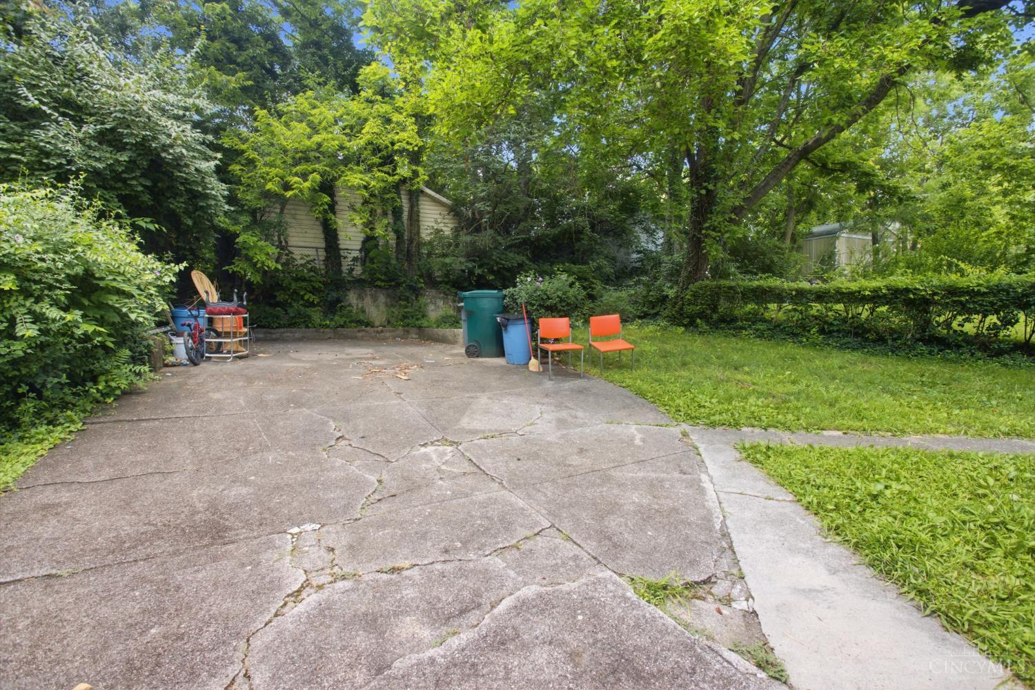 2035 Burnet Avenue Property Photo 25