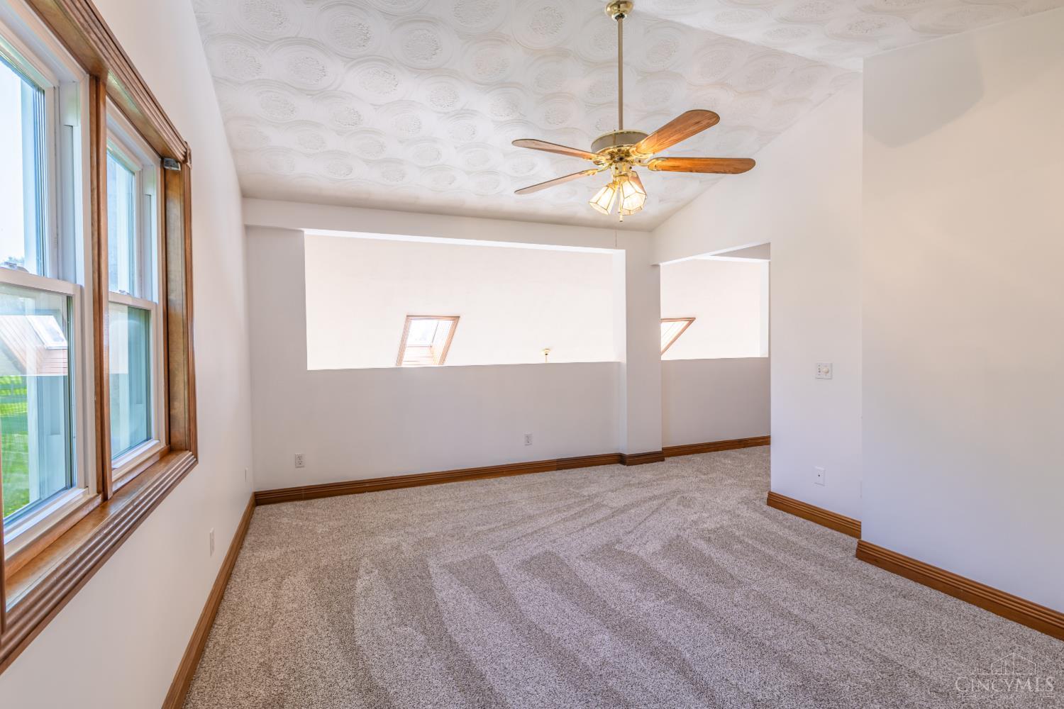 150 Roslin Drive Property Photo 39