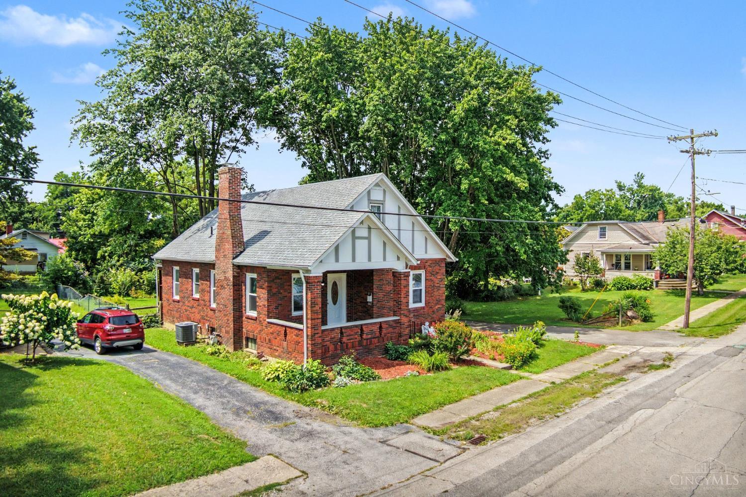 W 207 Plum Street Property Photo 1