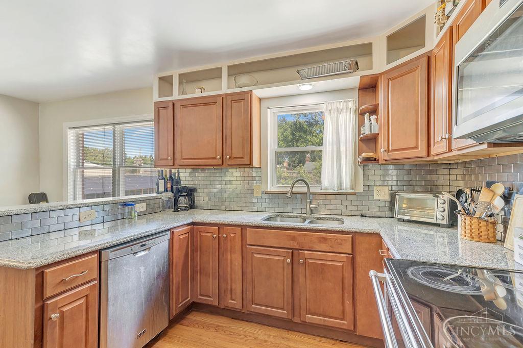8294 Daly Road Property Photo 4