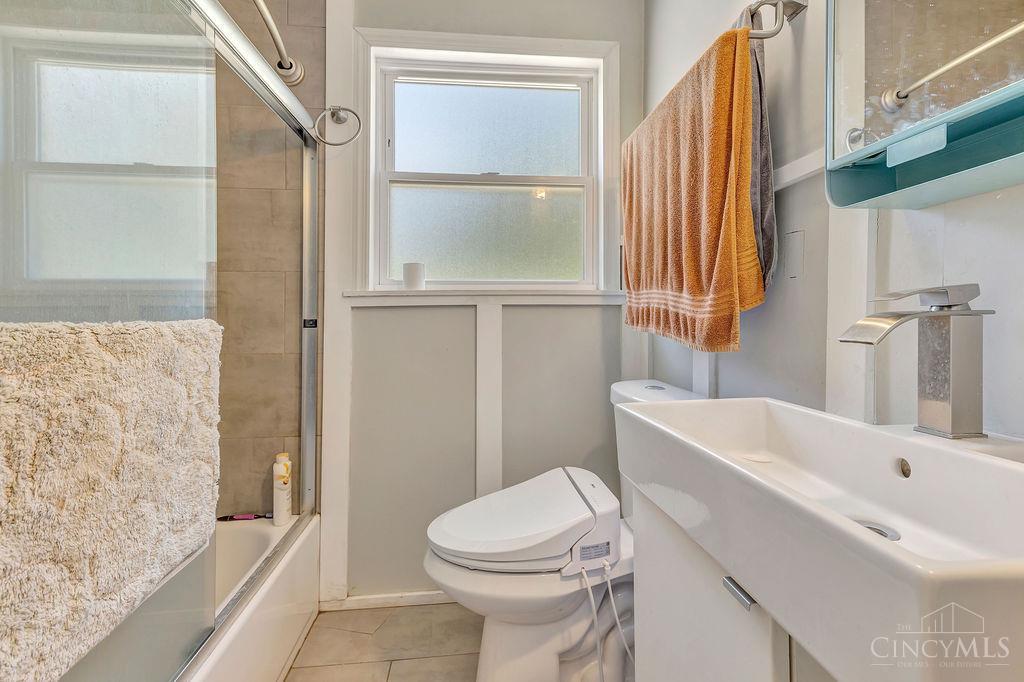 8294 Daly Road Property Photo 7
