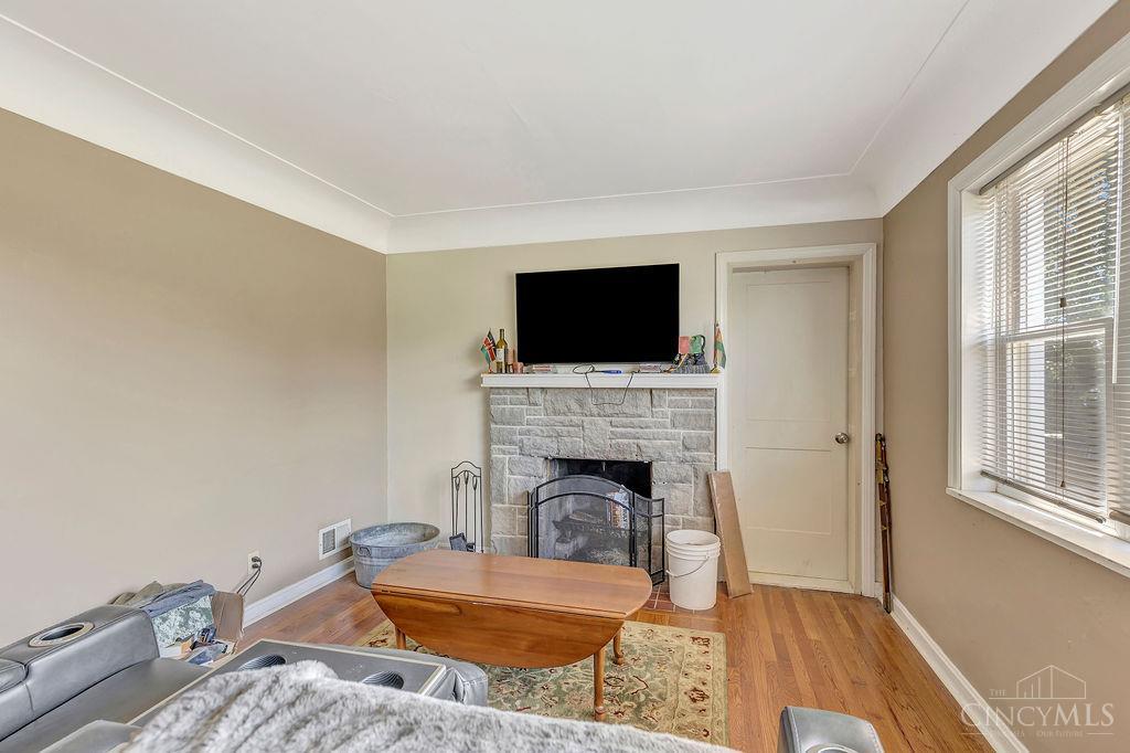 8294 Daly Road Property Photo 9