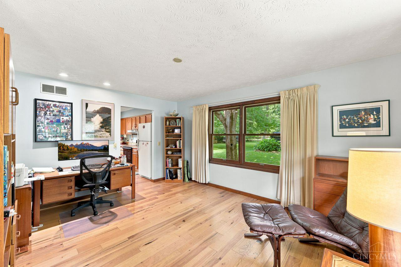 9233 Meadow Drive Property Photo 8