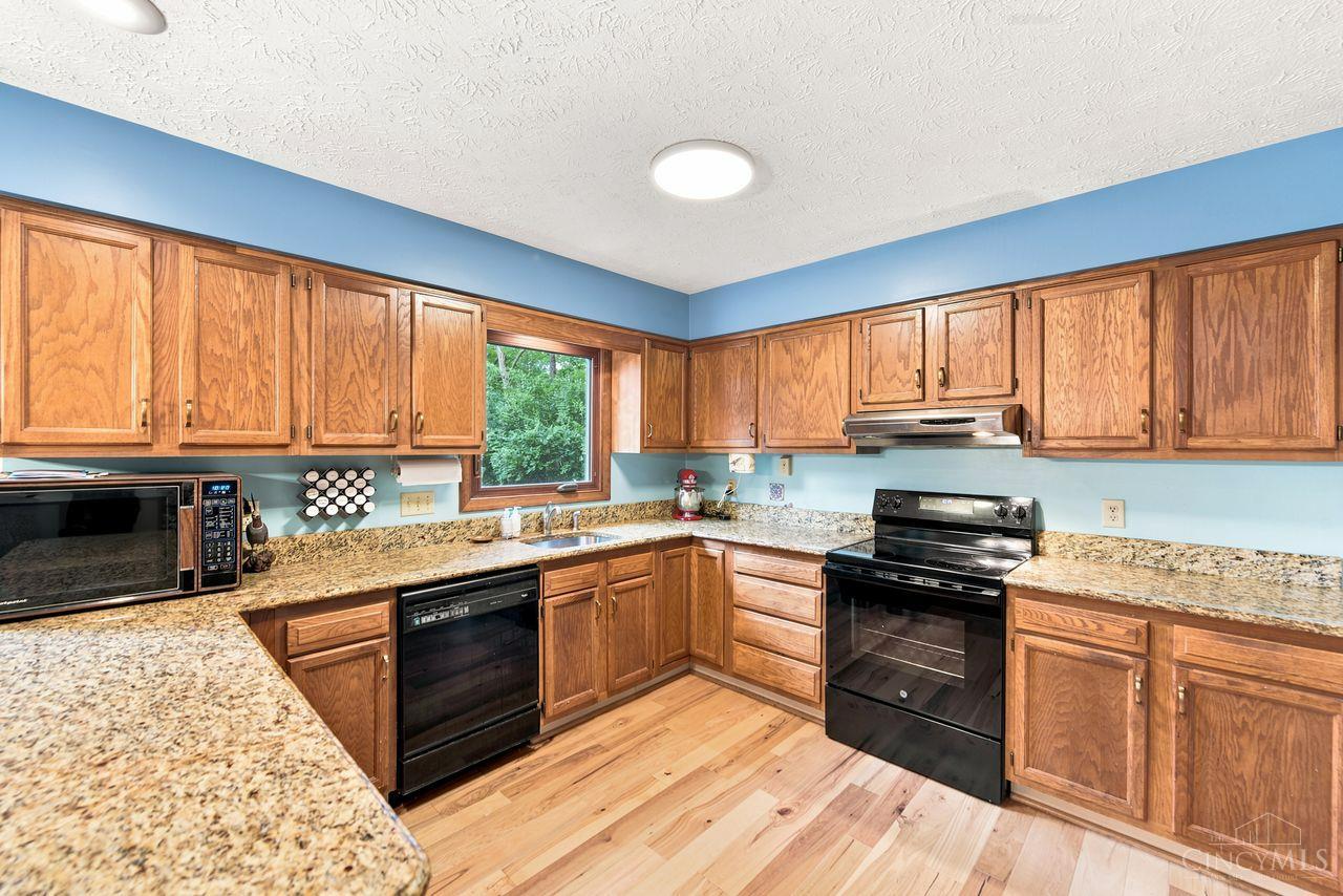 9233 Meadow Drive Property Photo 12
