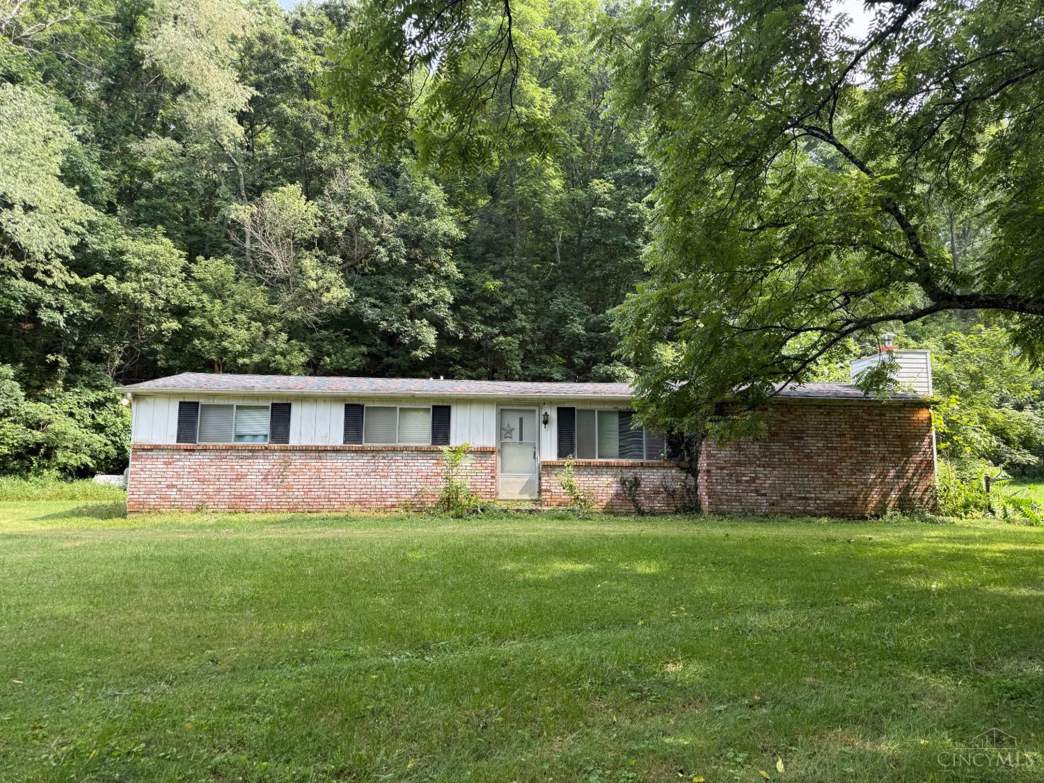 5465 State Road 46 Property Photo 1