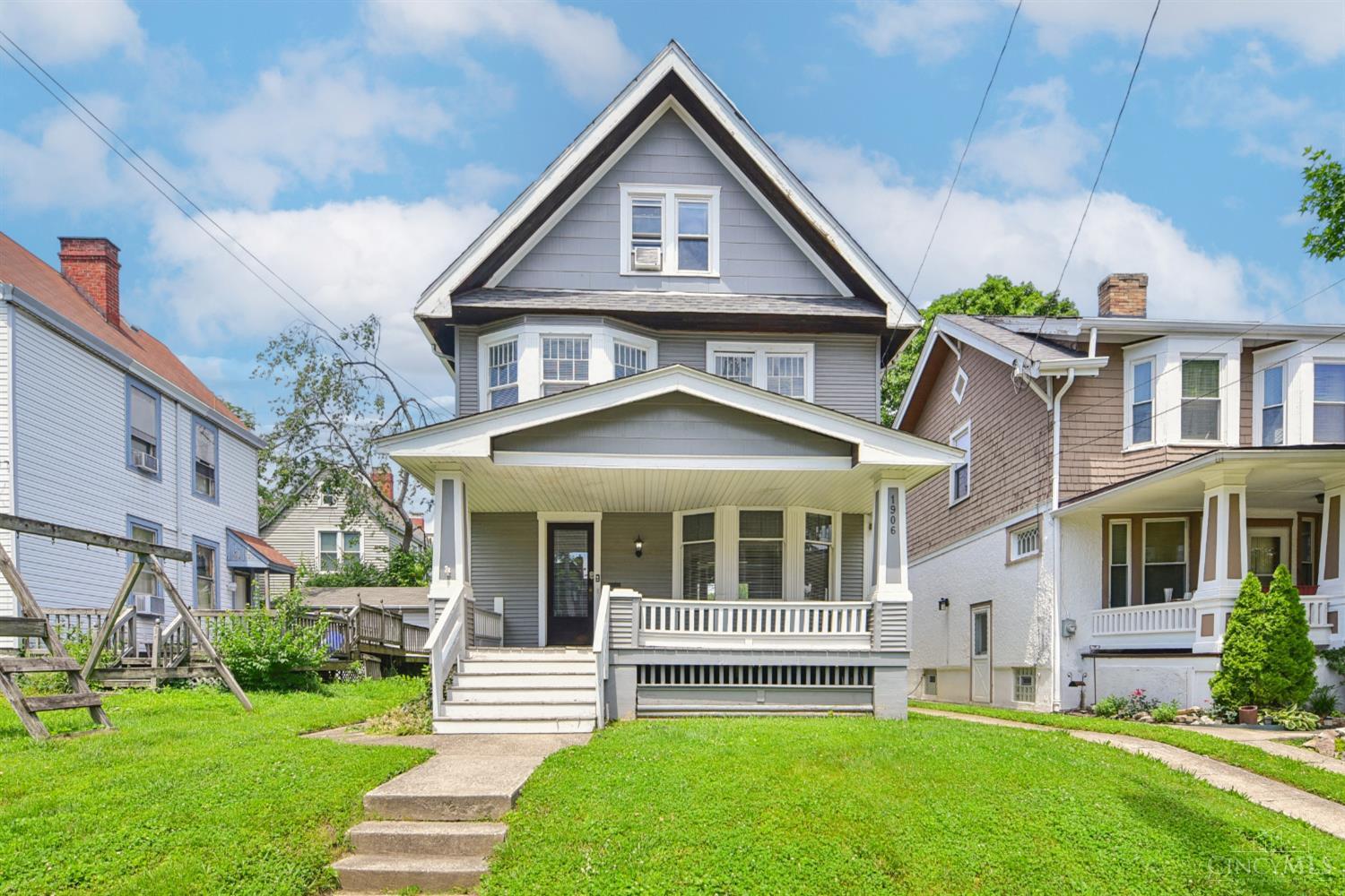 1906 Mentor Avenue Property Photo 1