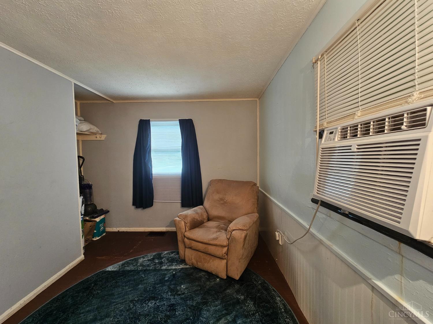 4728 Kirby Avenue Property Photo 11