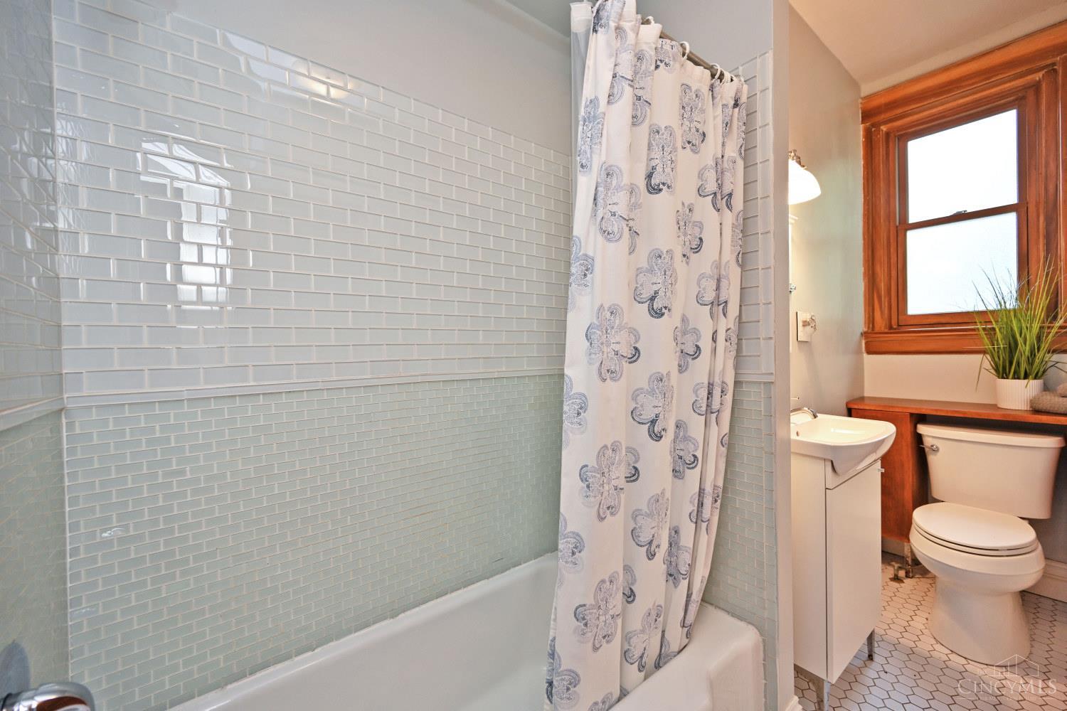 3321 Morrison Avenue Property Photo 44