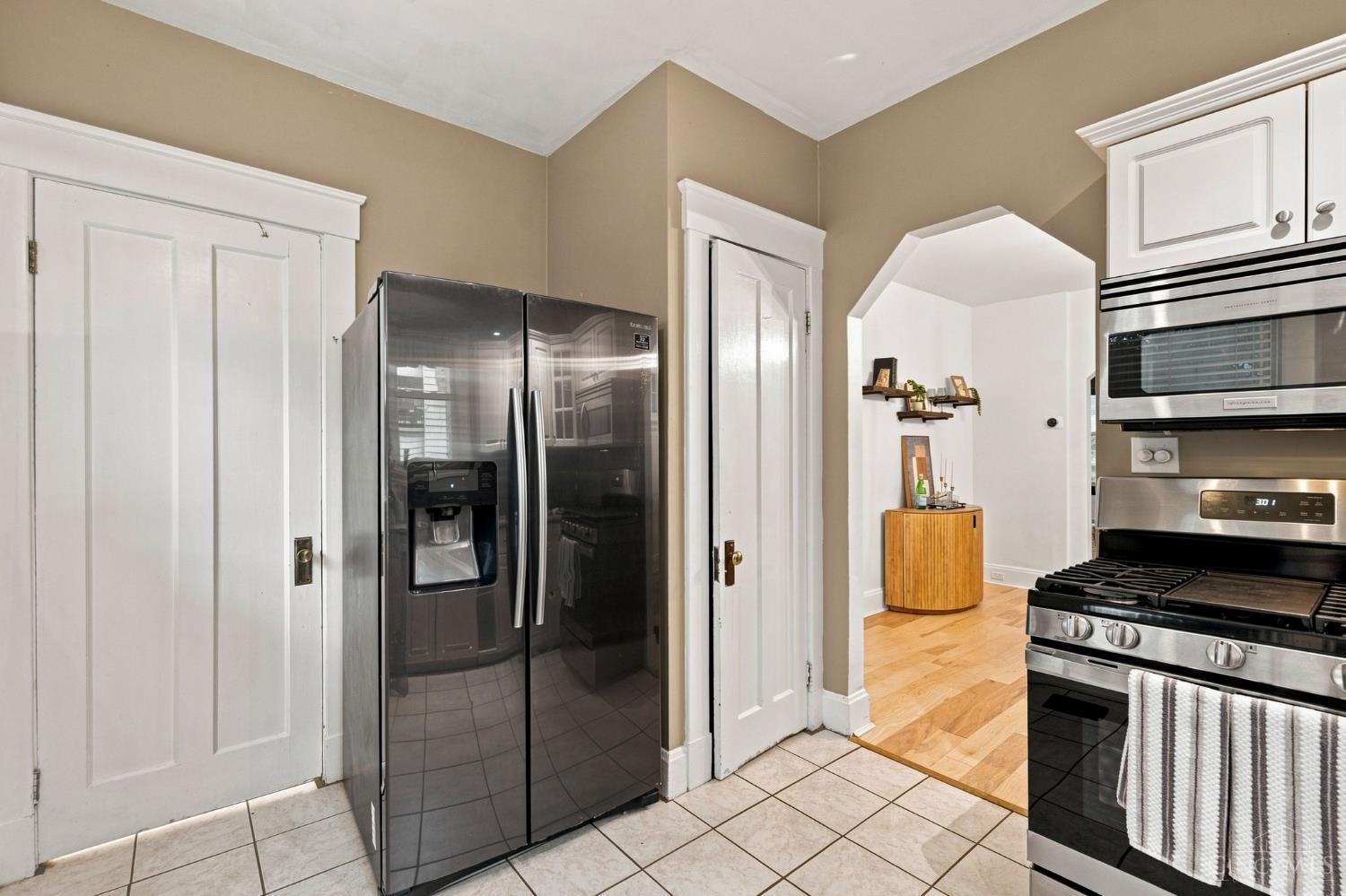 3106 Markbreit Avenue Property Photo 8