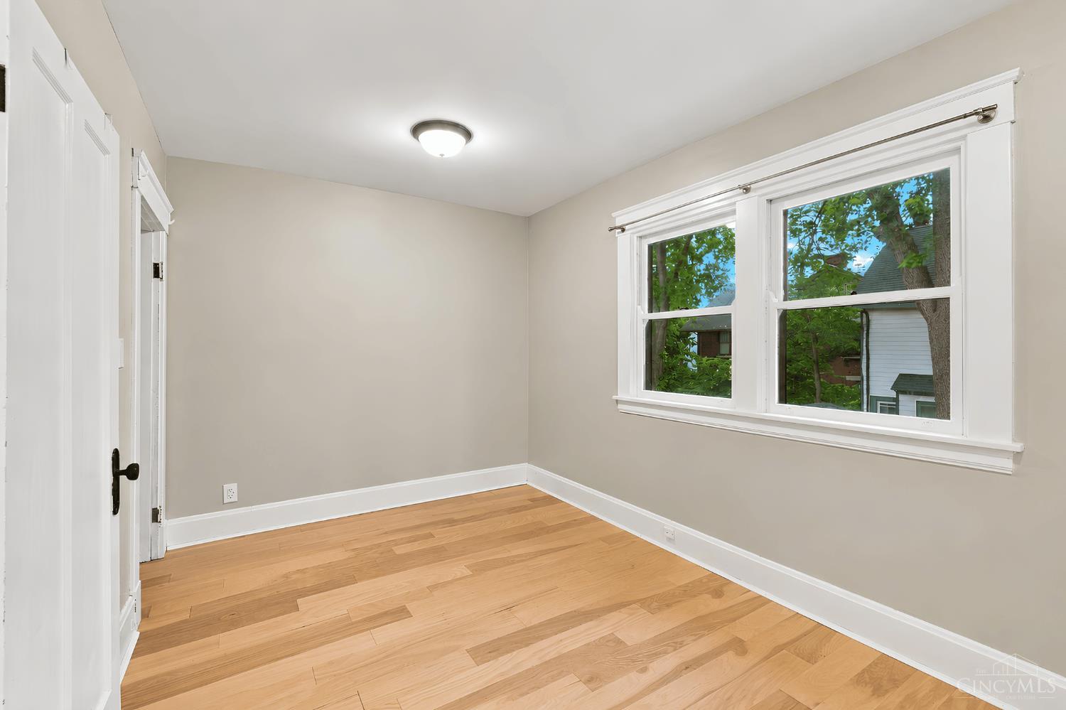 3106 Markbreit Avenue Property Photo 15