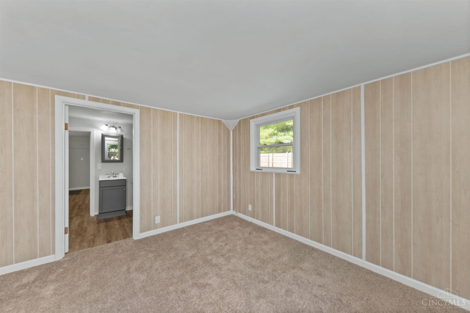 239 Middle North Property Photo 27