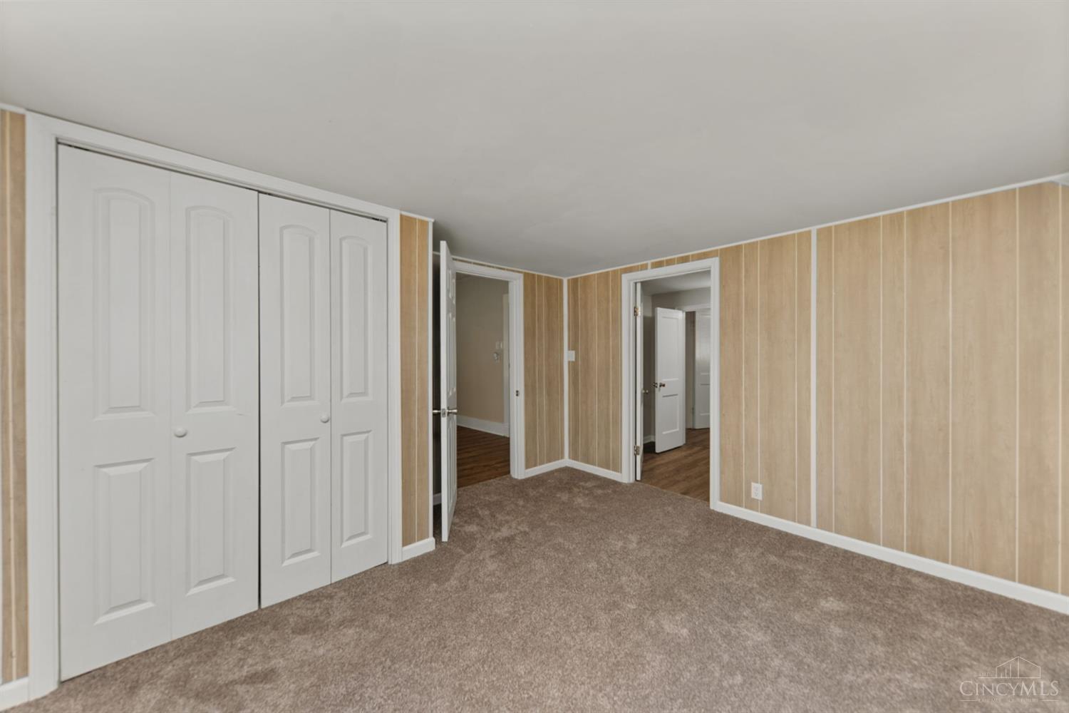 239 Middle North Property Photo 28