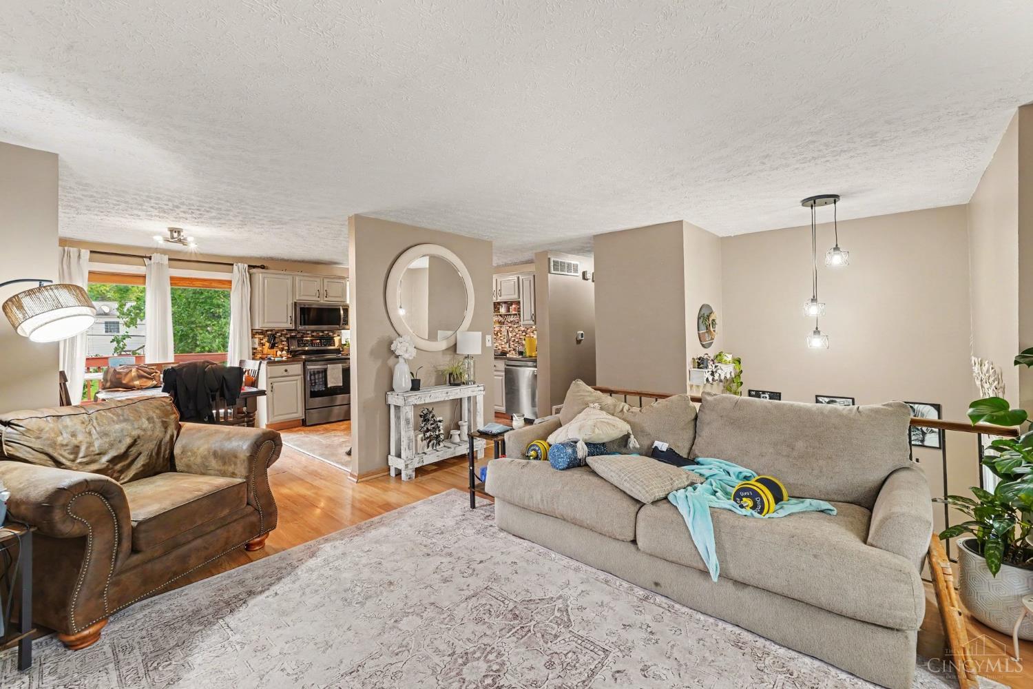 1367 Red Bud Lane Property Photo 8