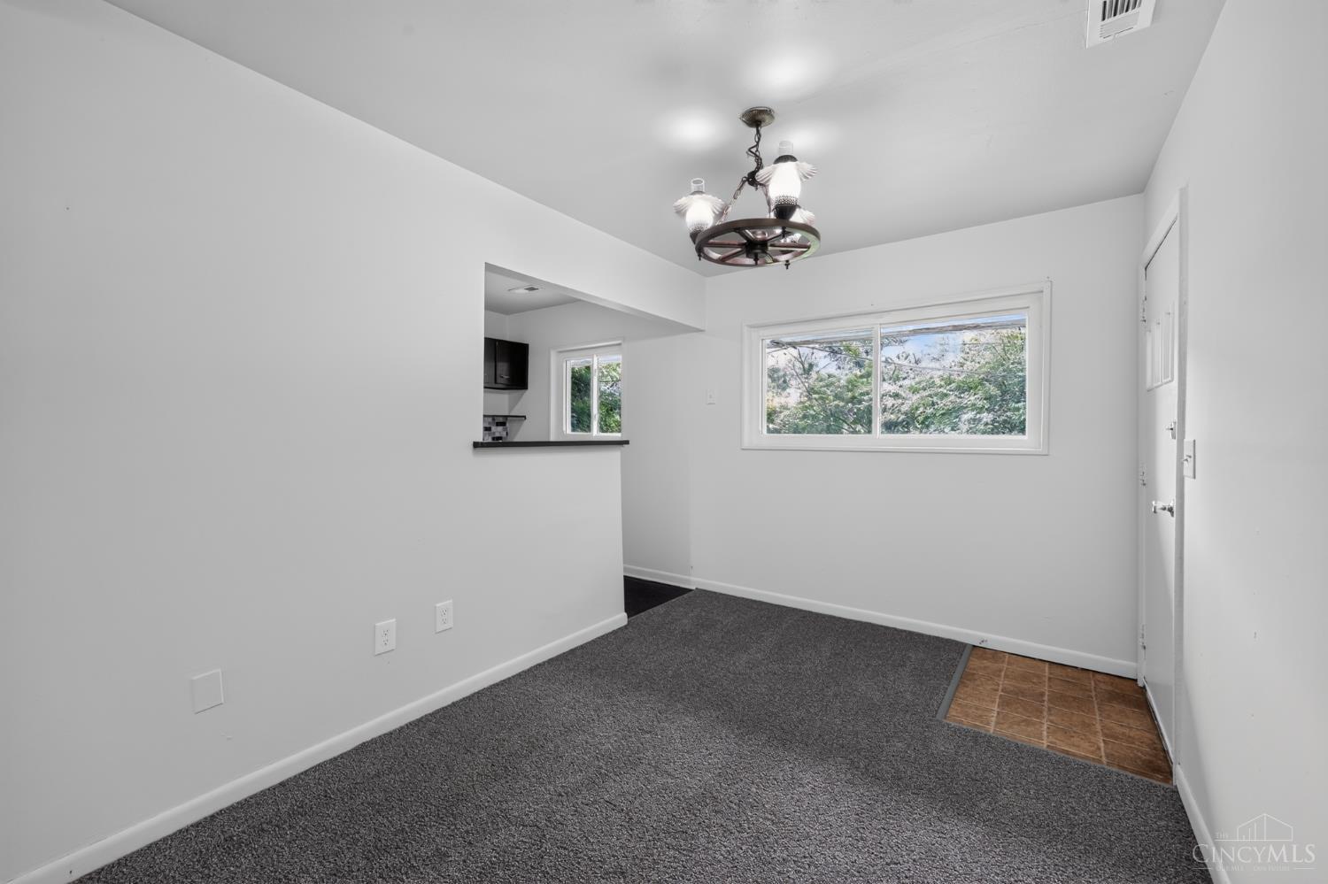 1305 Landis Lane Property Photo 8
