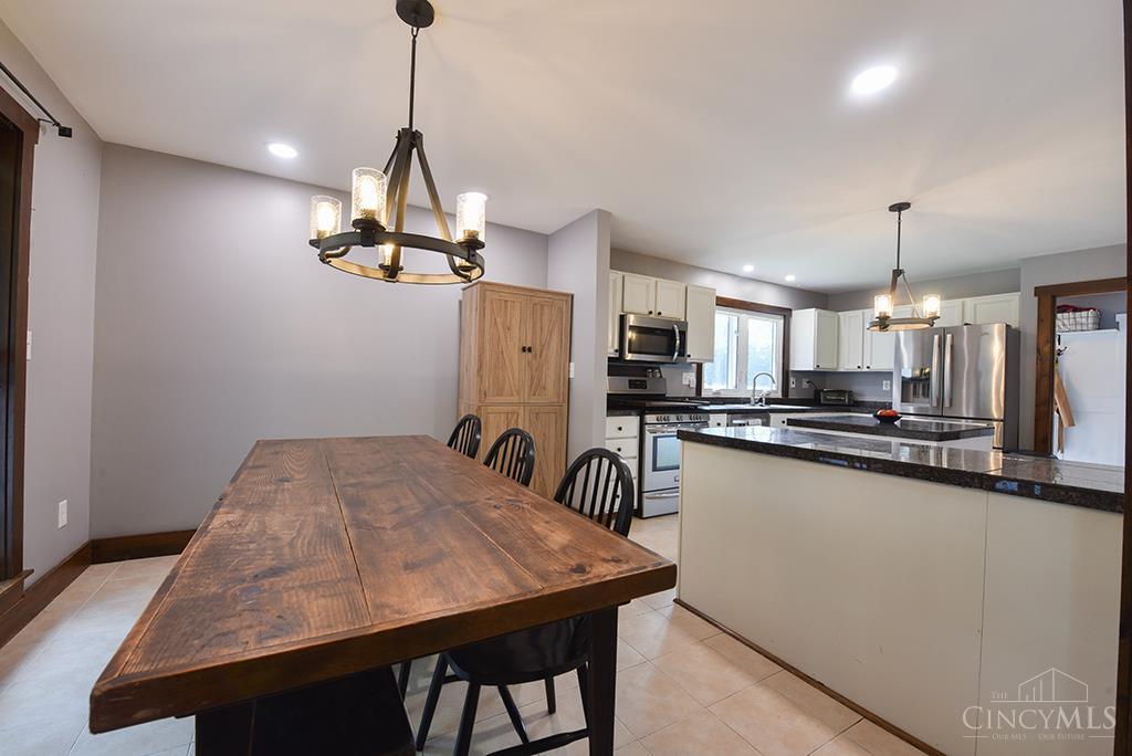 2713 Christopher Drive Property Photo 18