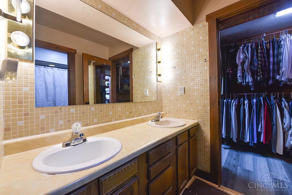 2713 Christopher Drive Property Photo 24