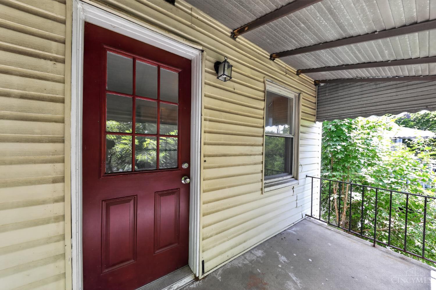 1911 Ashbrook Drive Property Photo 4