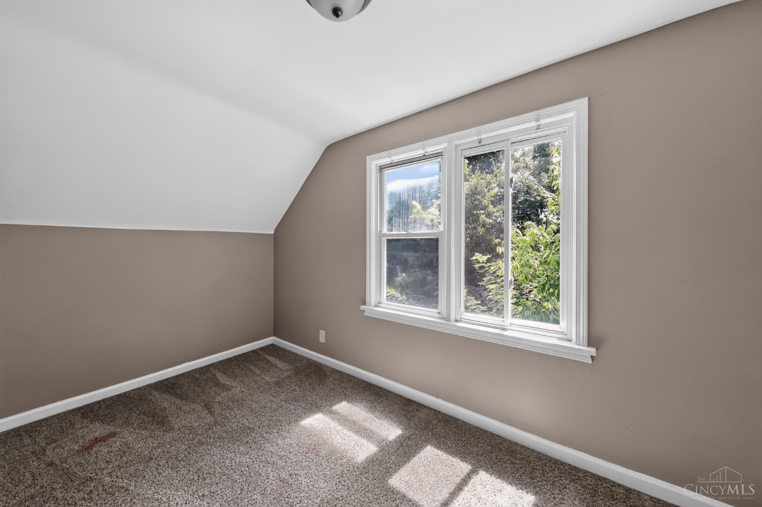 1911 Ashbrook Drive Property Photo 6