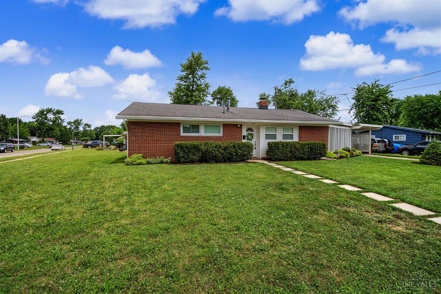 5041 Glouster Avenue Property Photo 1