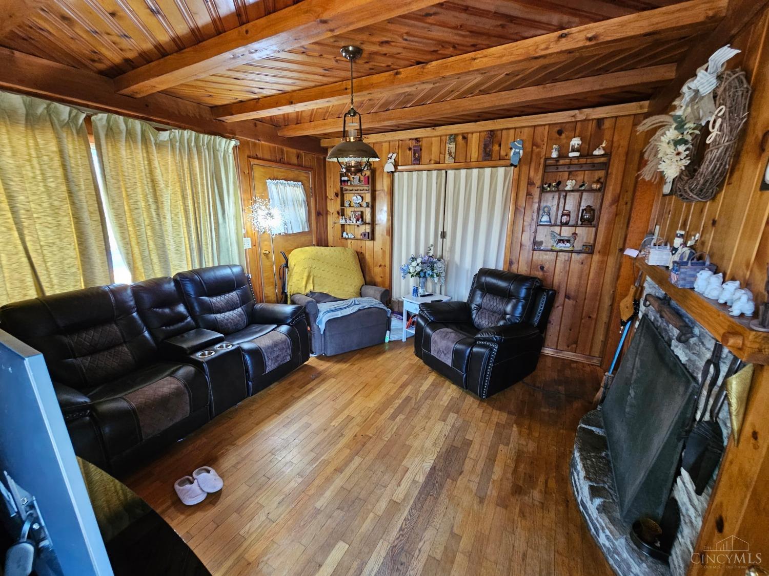 5280 Hester Road Property Photo 4
