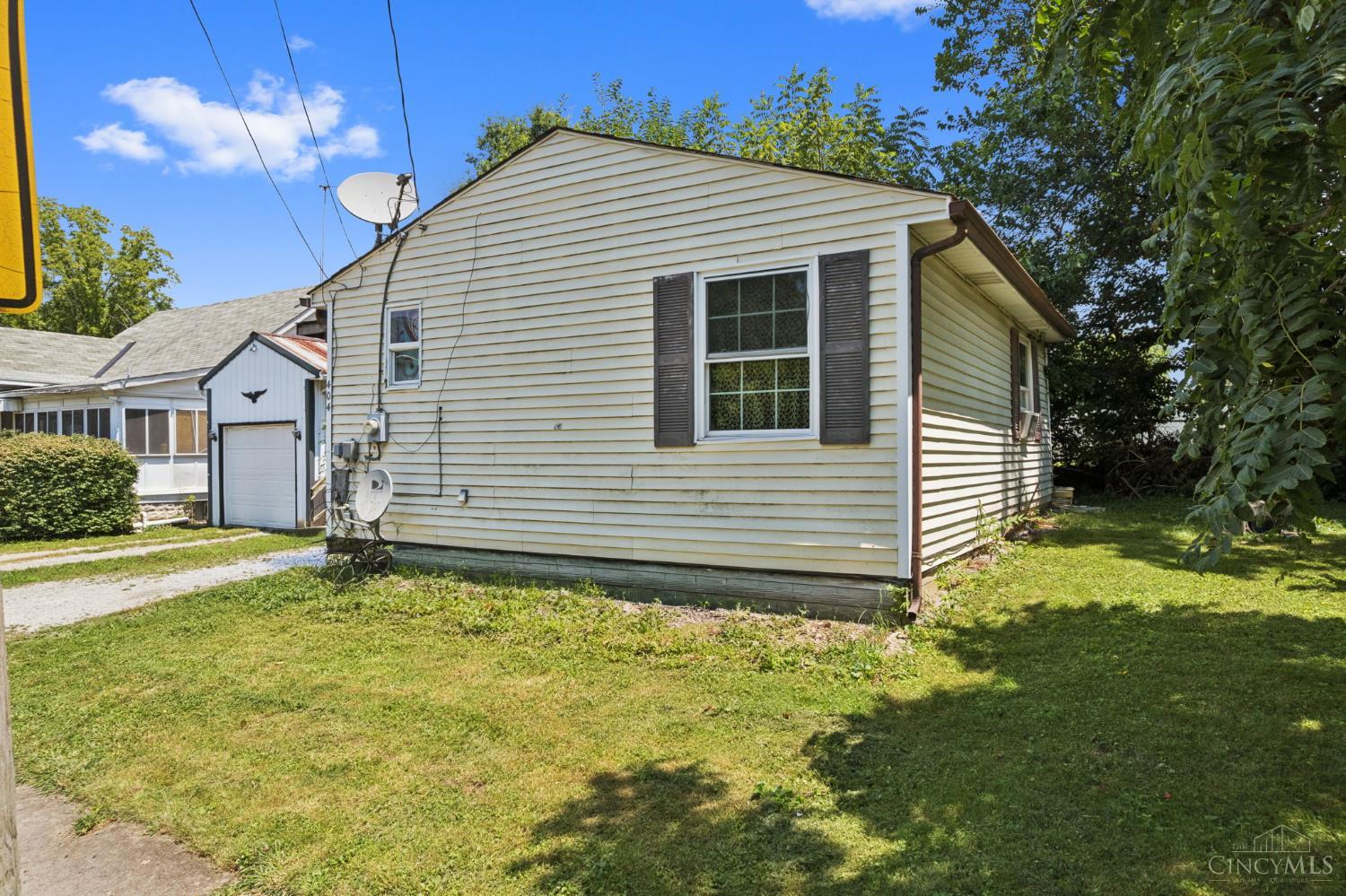 N 404 Water Street Property Photo 4