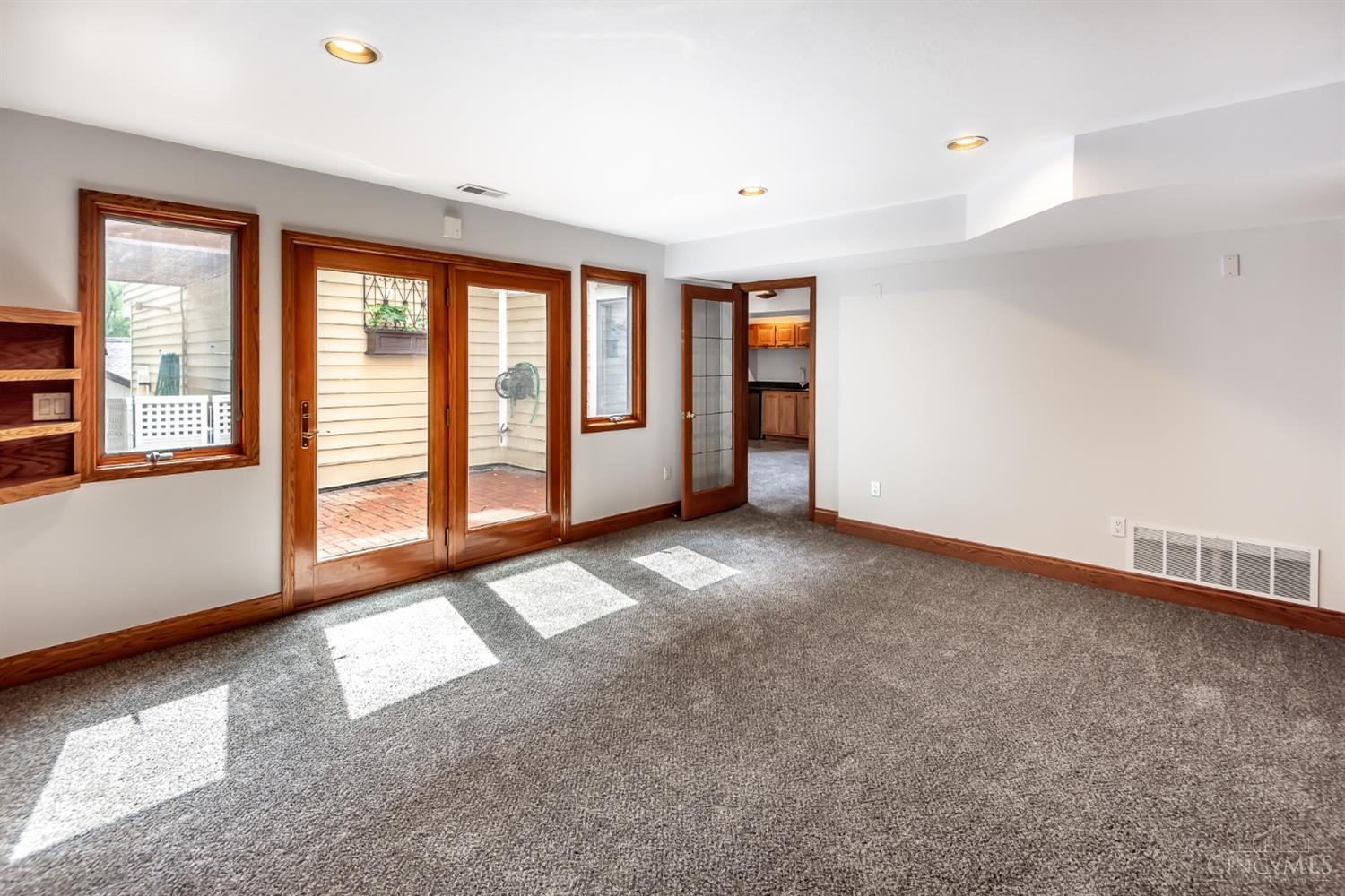 180 Eleanor Drive Property Photo 27