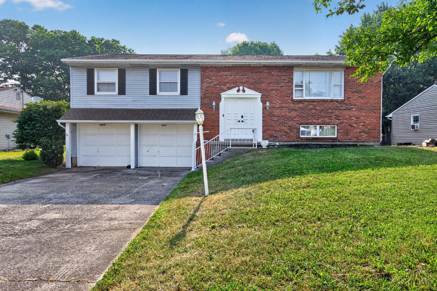 414 Holland Drive Property Photo 1