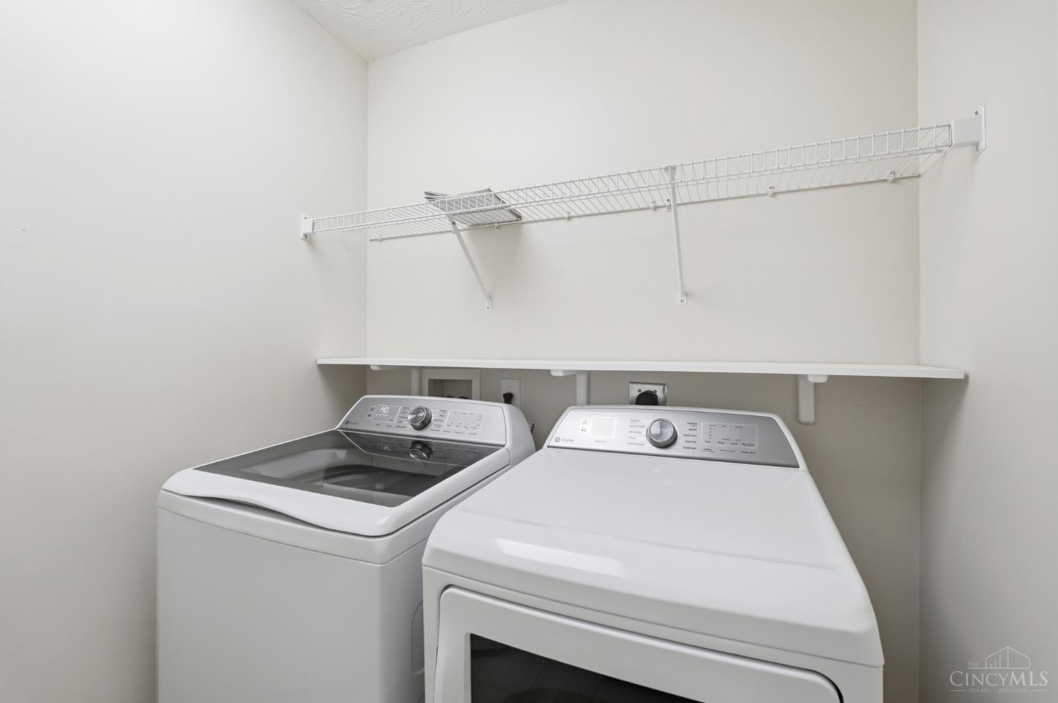 2825 Cardiff Court Property Photo 33