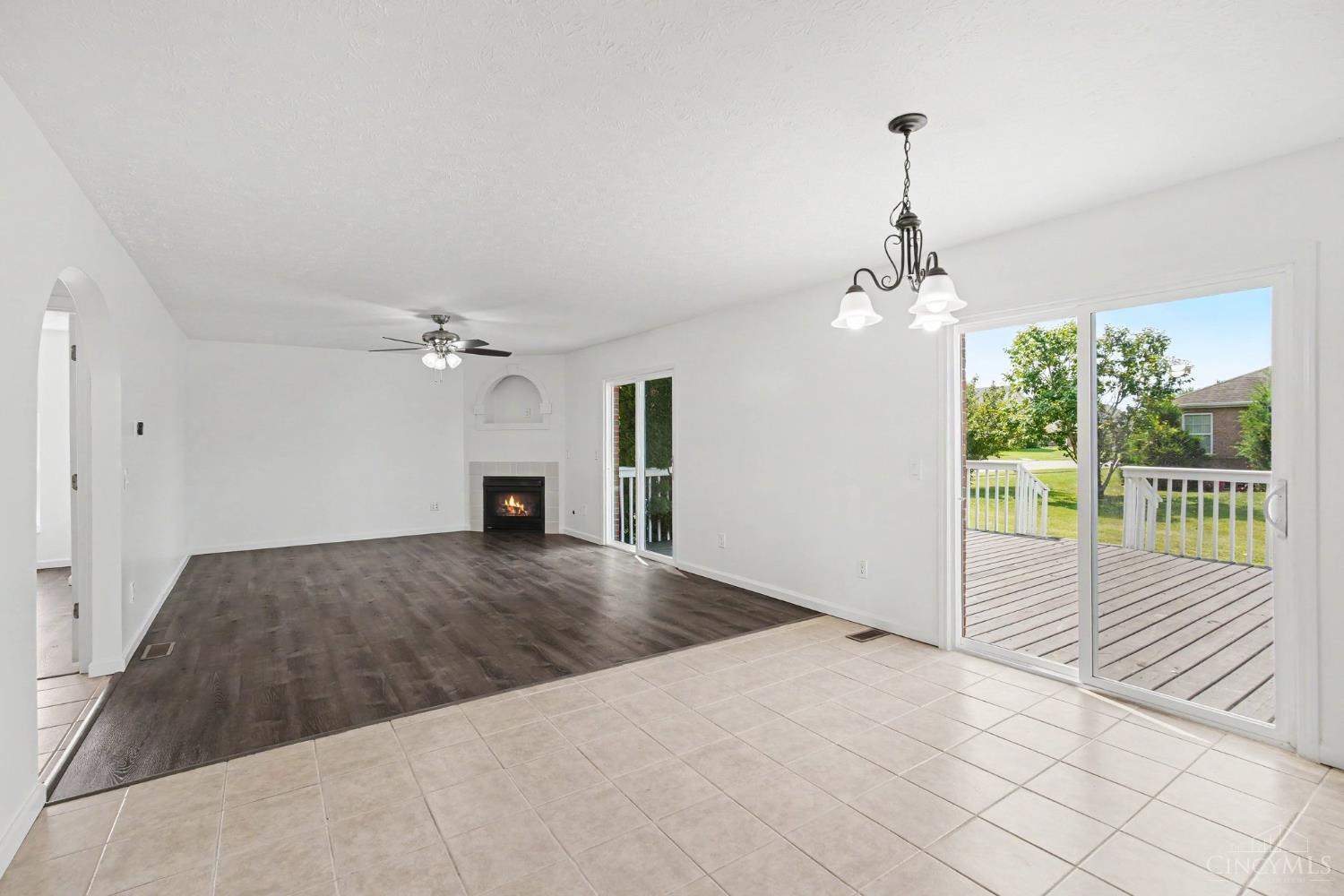 4301 Lighthouse Lane Property Photo 4