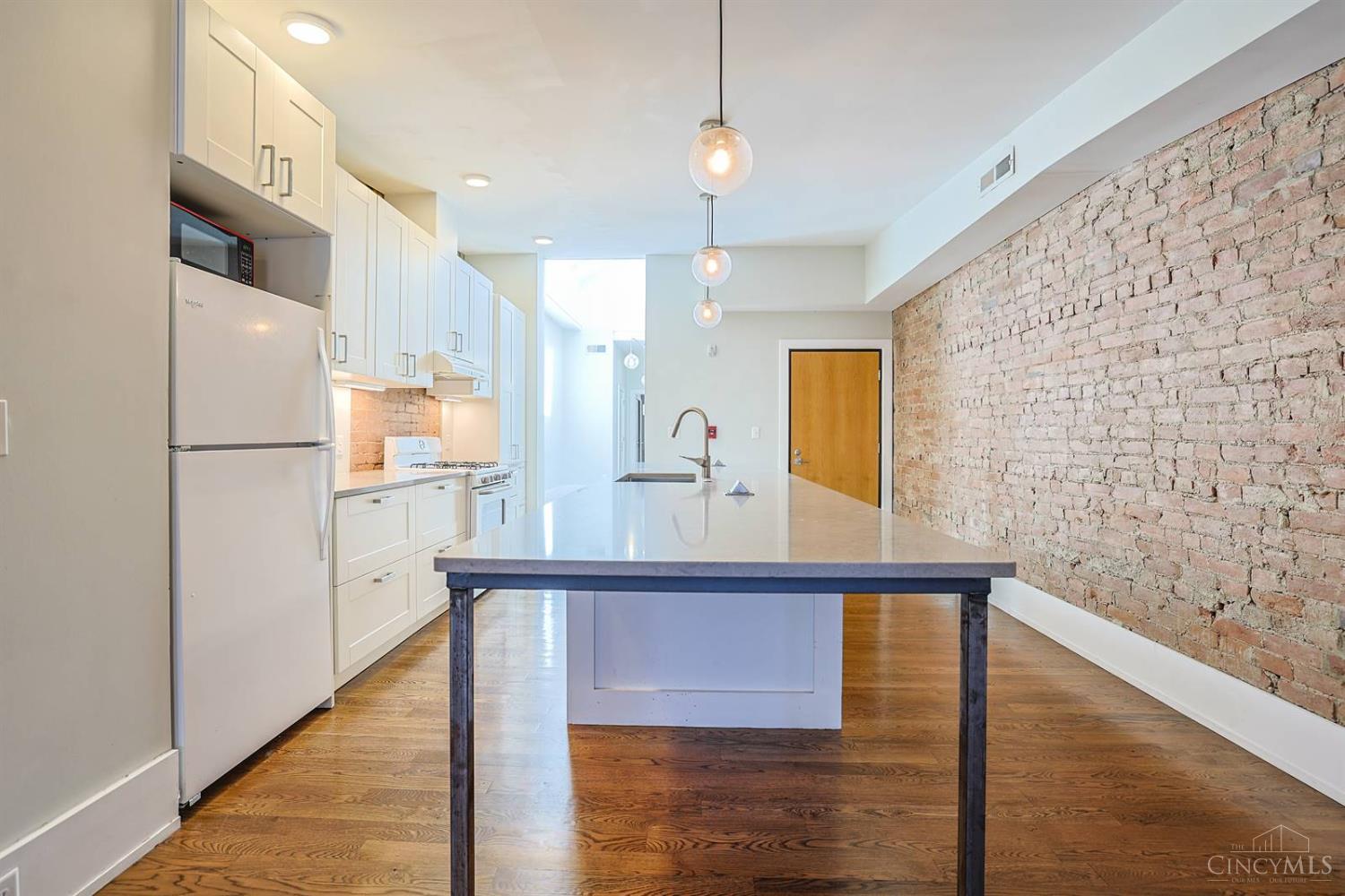 1121 Walnut Street Property Photo 10