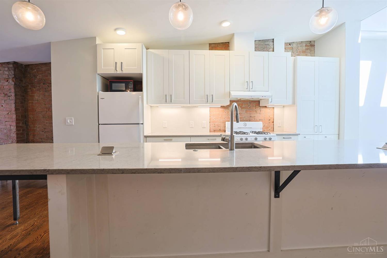 1121 Walnut Street Property Photo 14