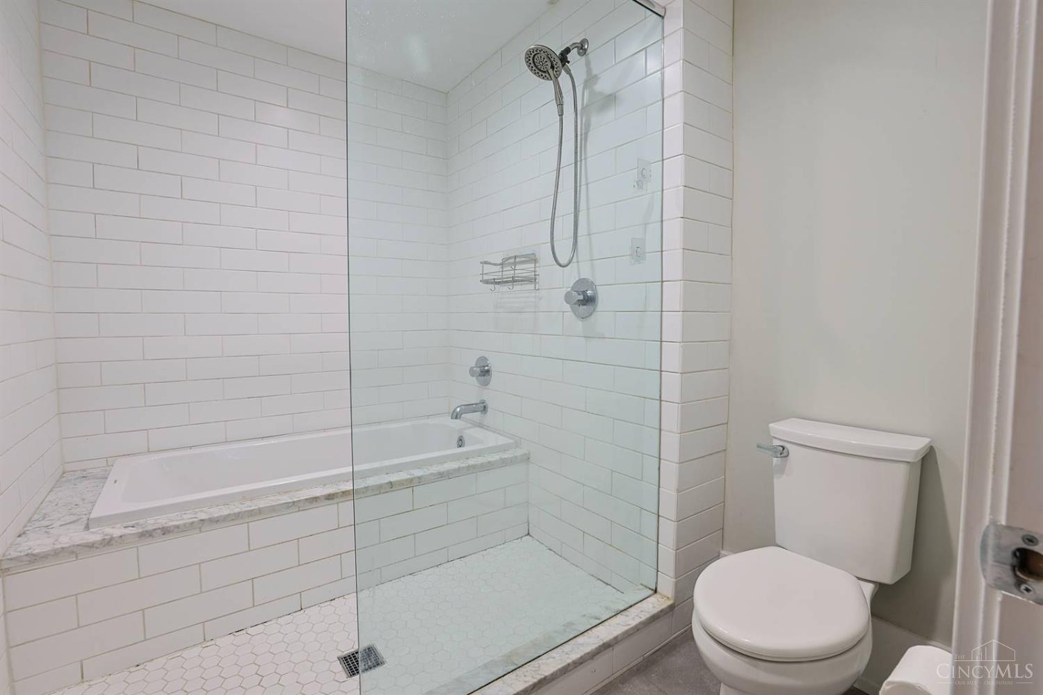 1121 Walnut Street Property Photo 21