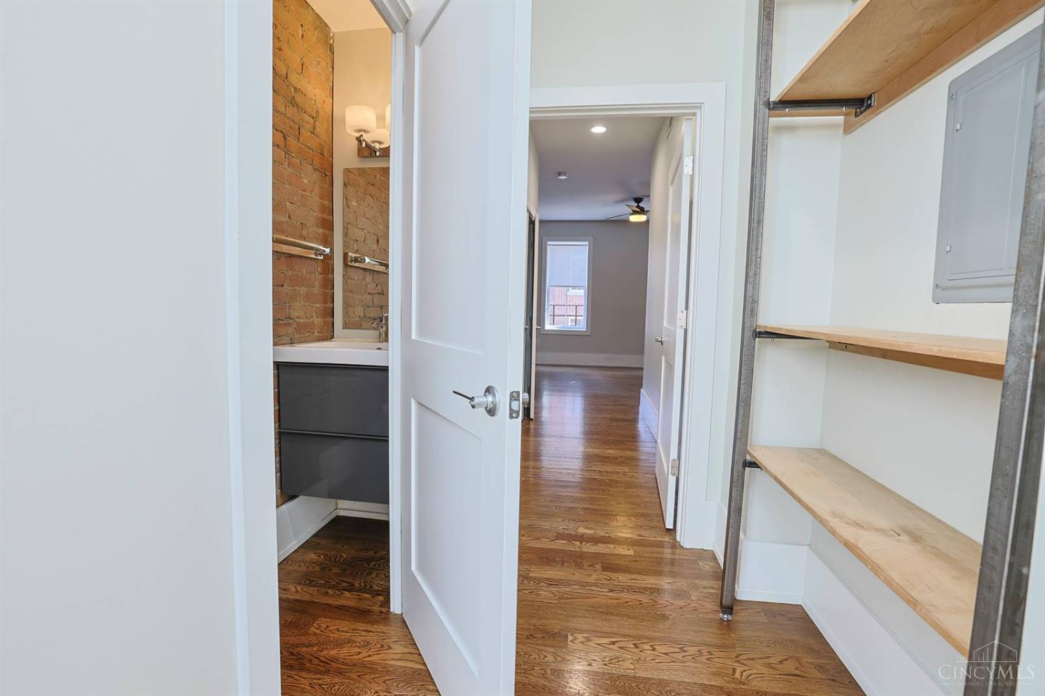 1121 Walnut Street Property Photo 24