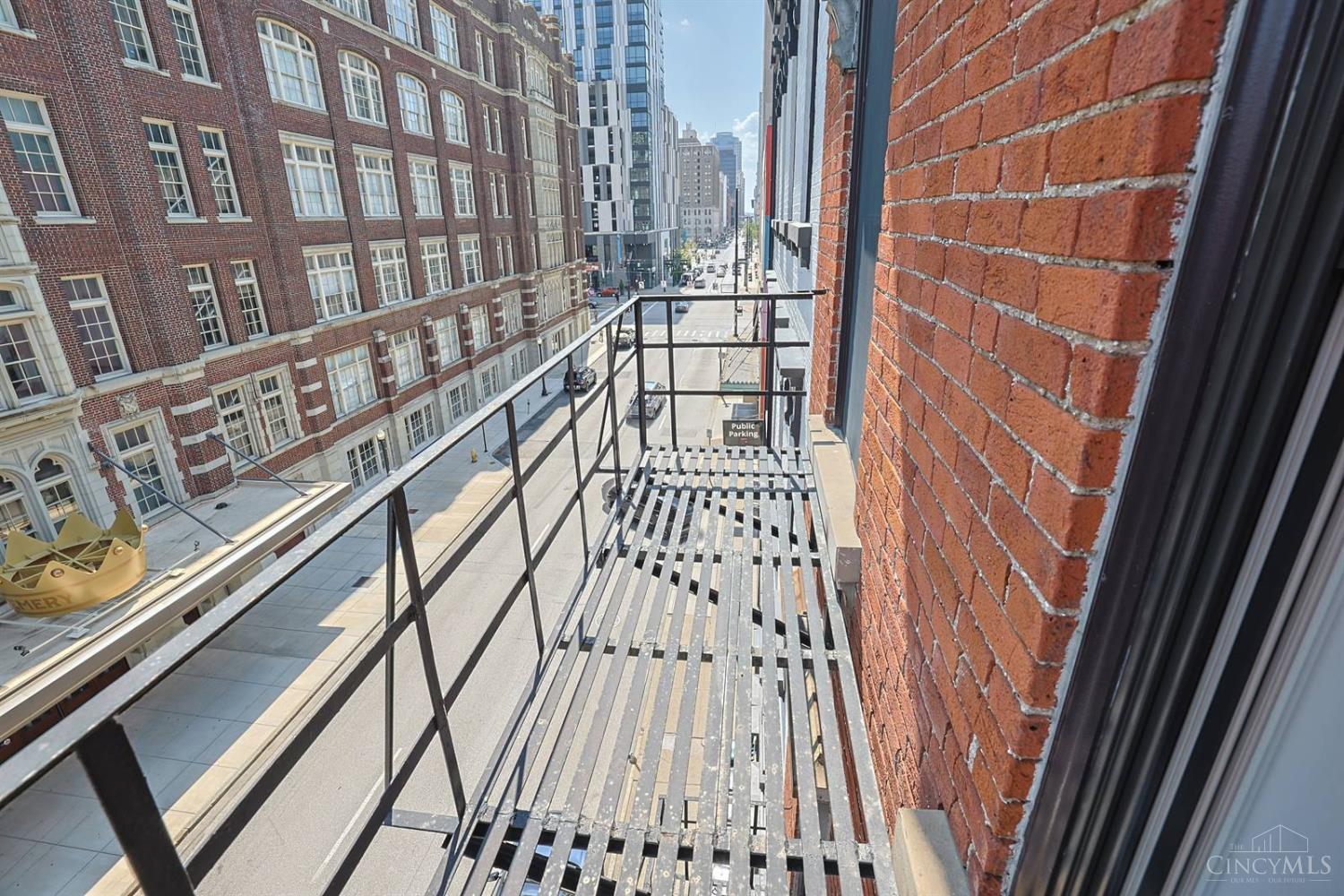 1121 Walnut Street Property Photo 31