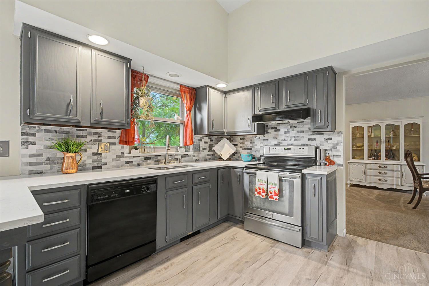 1815 Nw Washington Boulevard Property Photo 6