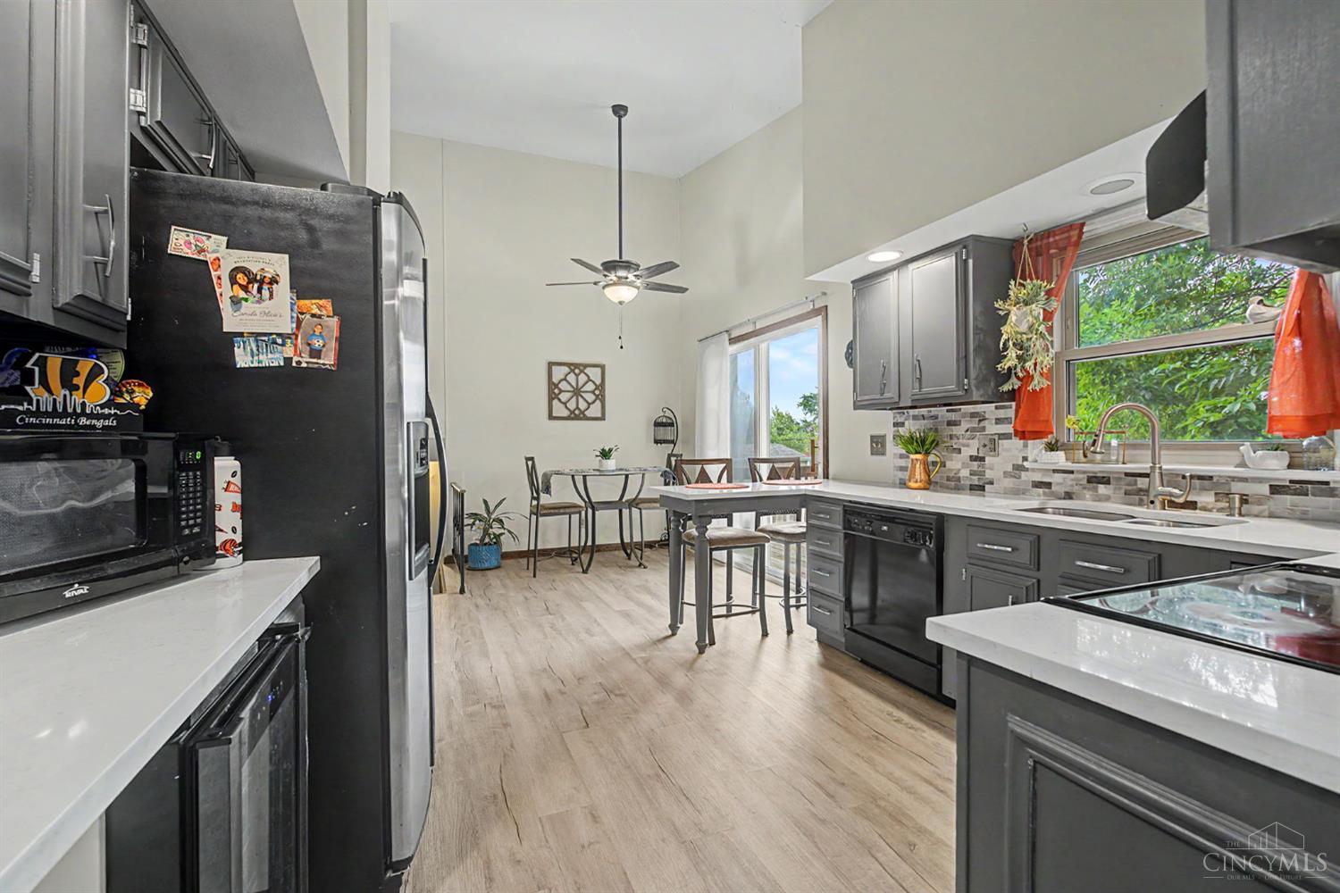 1815 Nw Washington Boulevard Property Photo 8