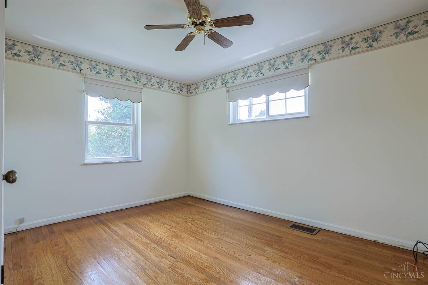 5256 Rybolt Road Property Photo 14