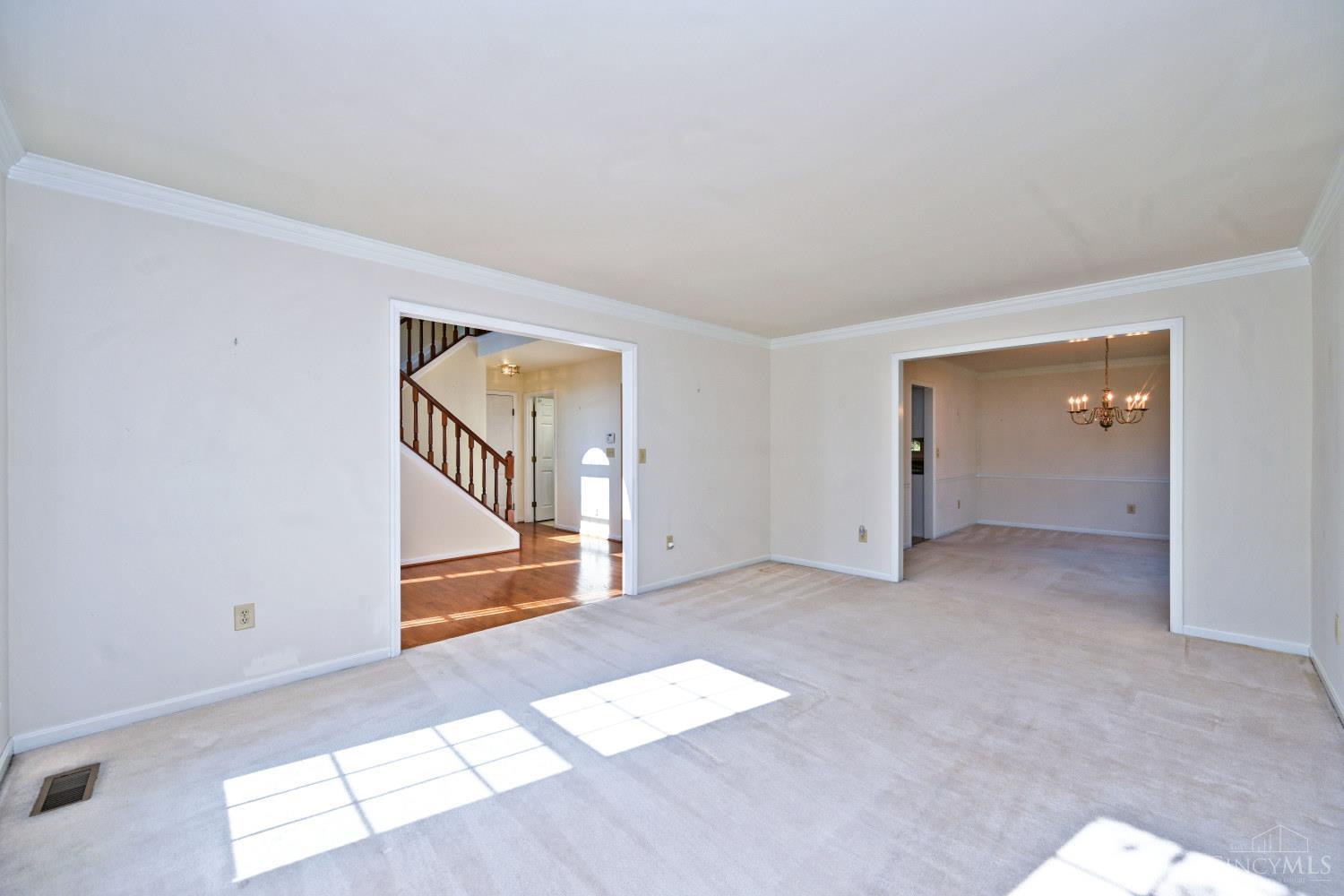6889 Maddux Drive Property Photo 9