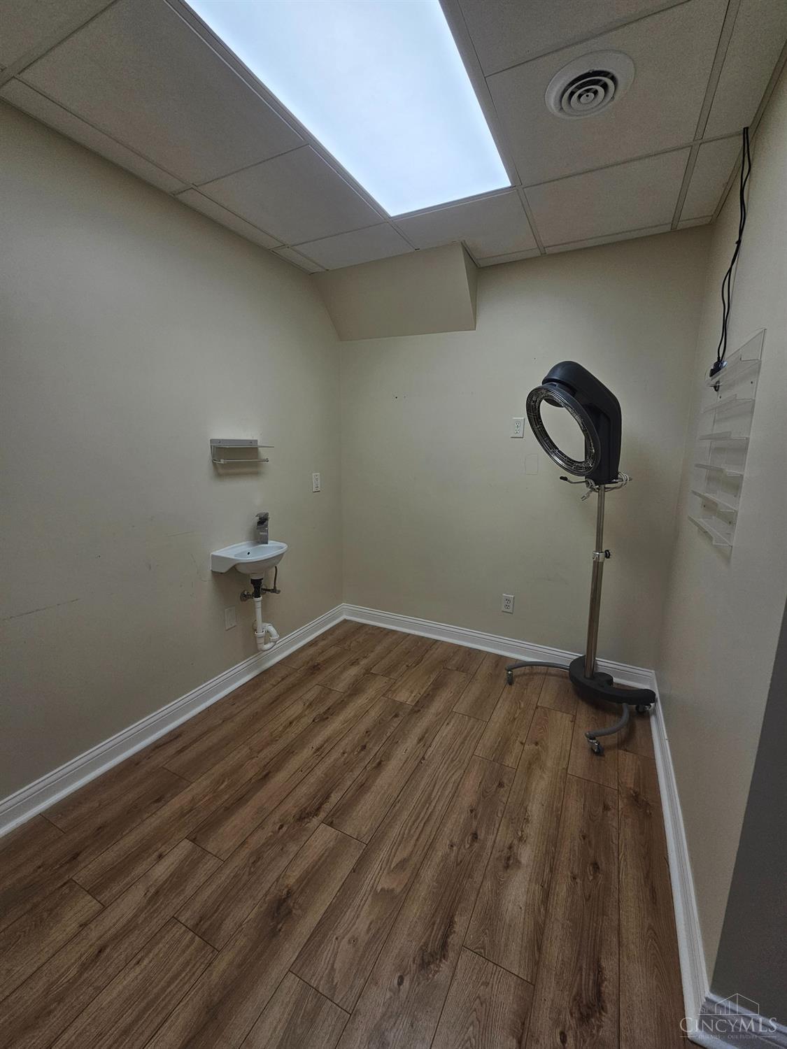 3511 Glenmore Avenue Property Photo 8
