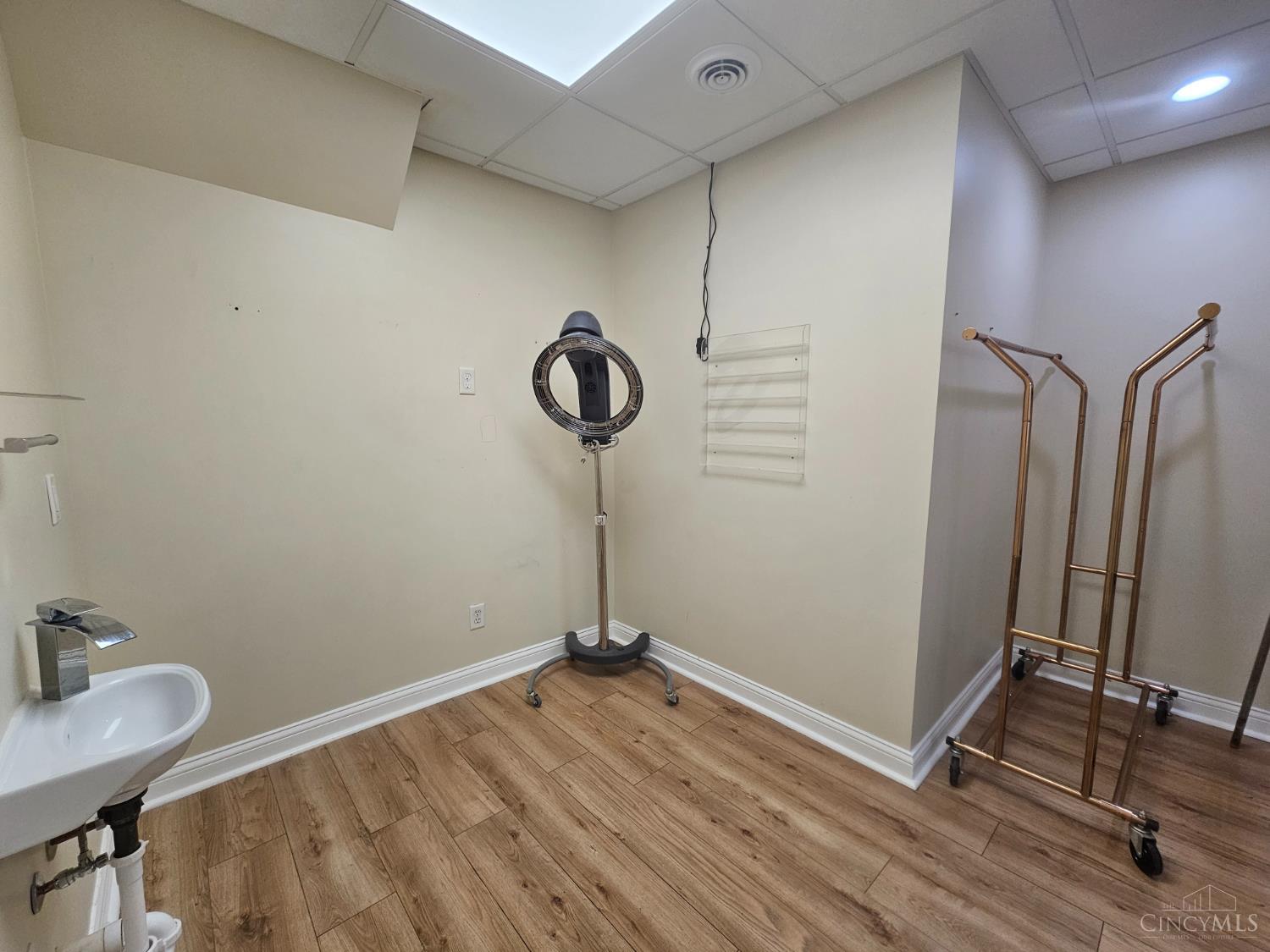 3511 Glenmore Avenue Property Photo 11