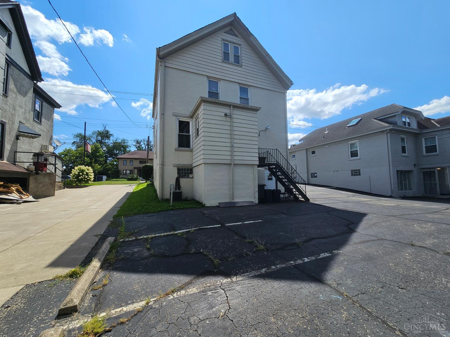 3511 Glenmore Avenue Property Photo 41