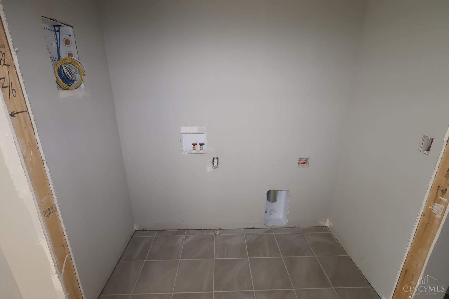 7232 Grandpoint Drive Property Photo 15