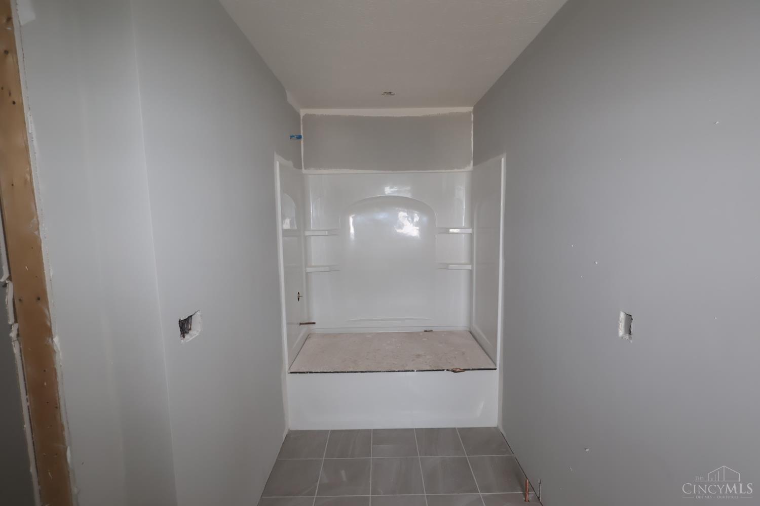7232 Grandpoint Drive Property Photo 16