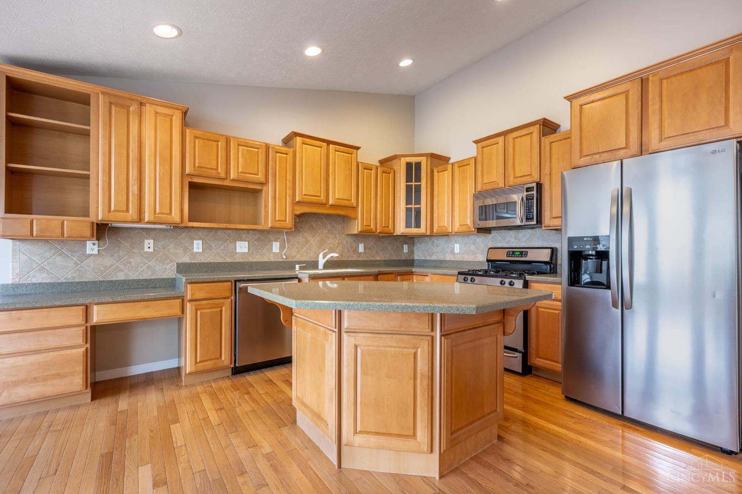 5350 River Ridge Drive Property Photo 5