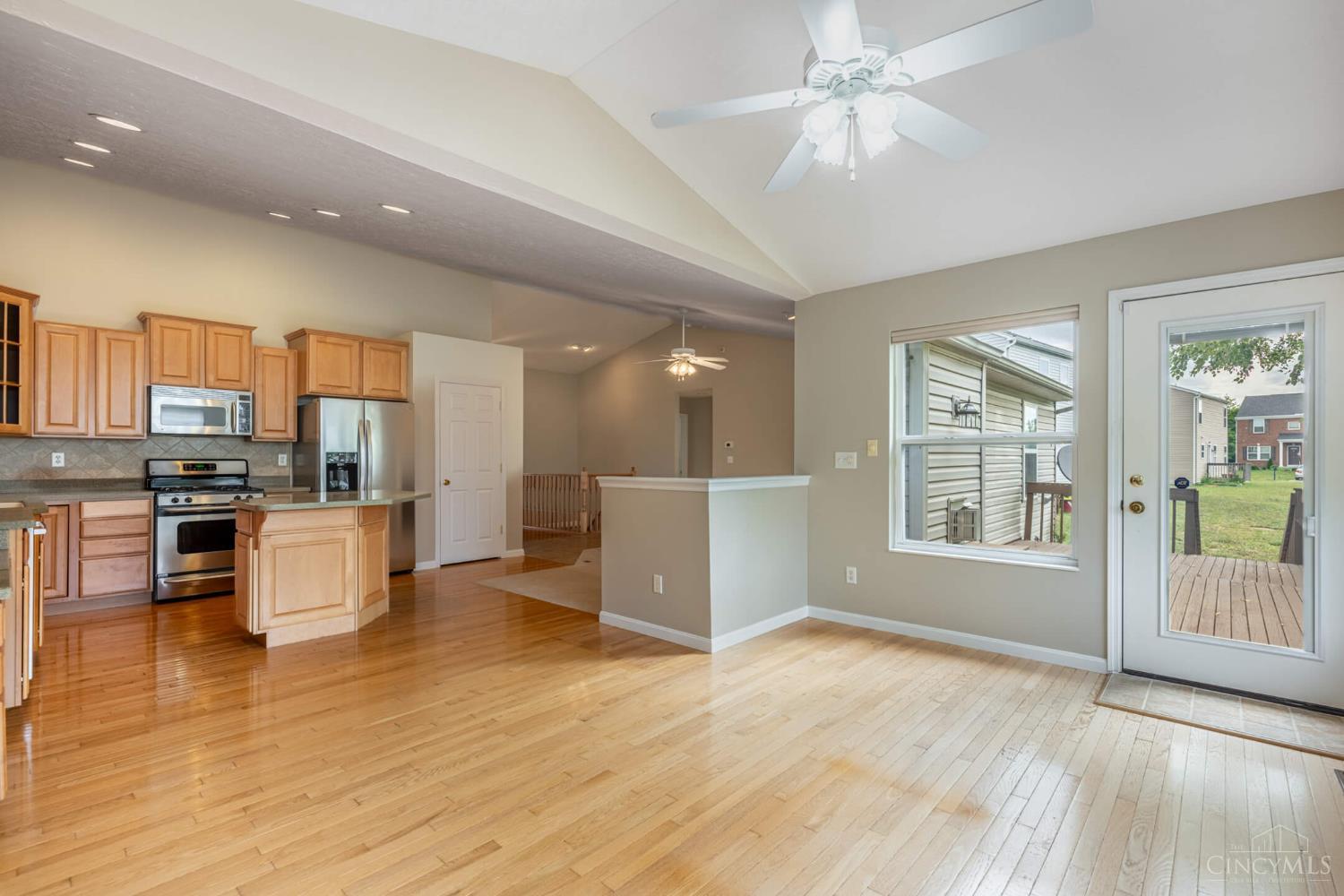 5350 River Ridge Drive Property Photo 10
