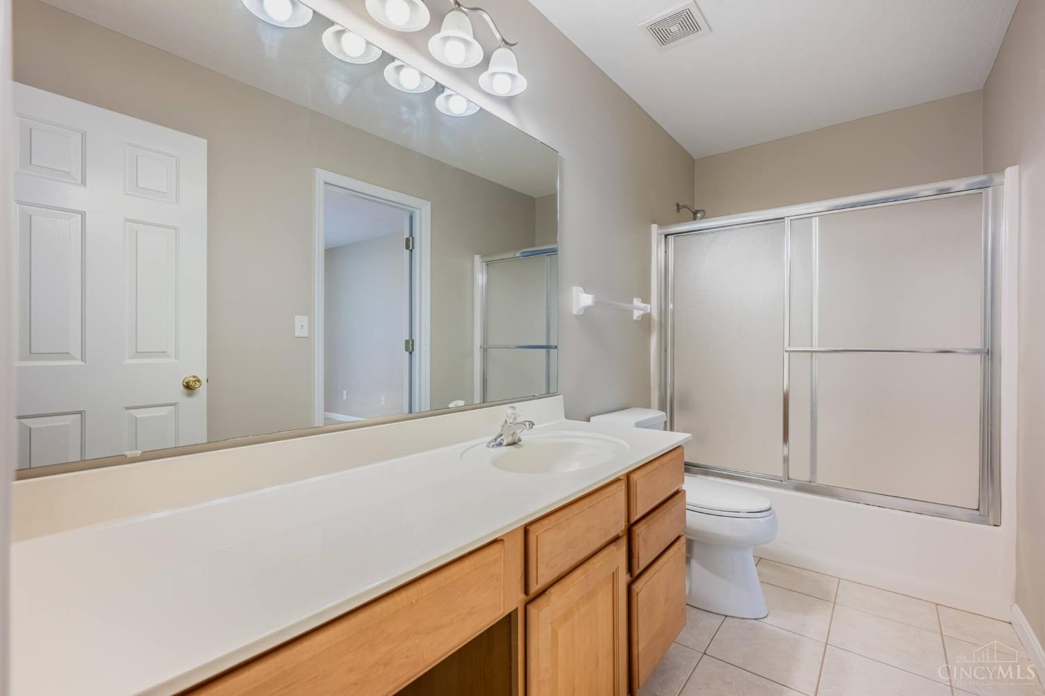 5350 River Ridge Drive Property Photo 13