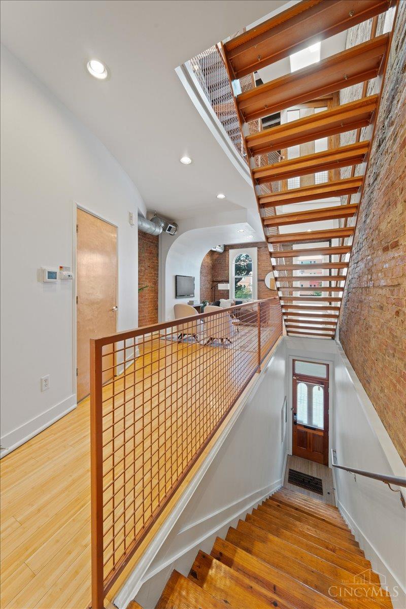 1122 Race Street Property Photo 2