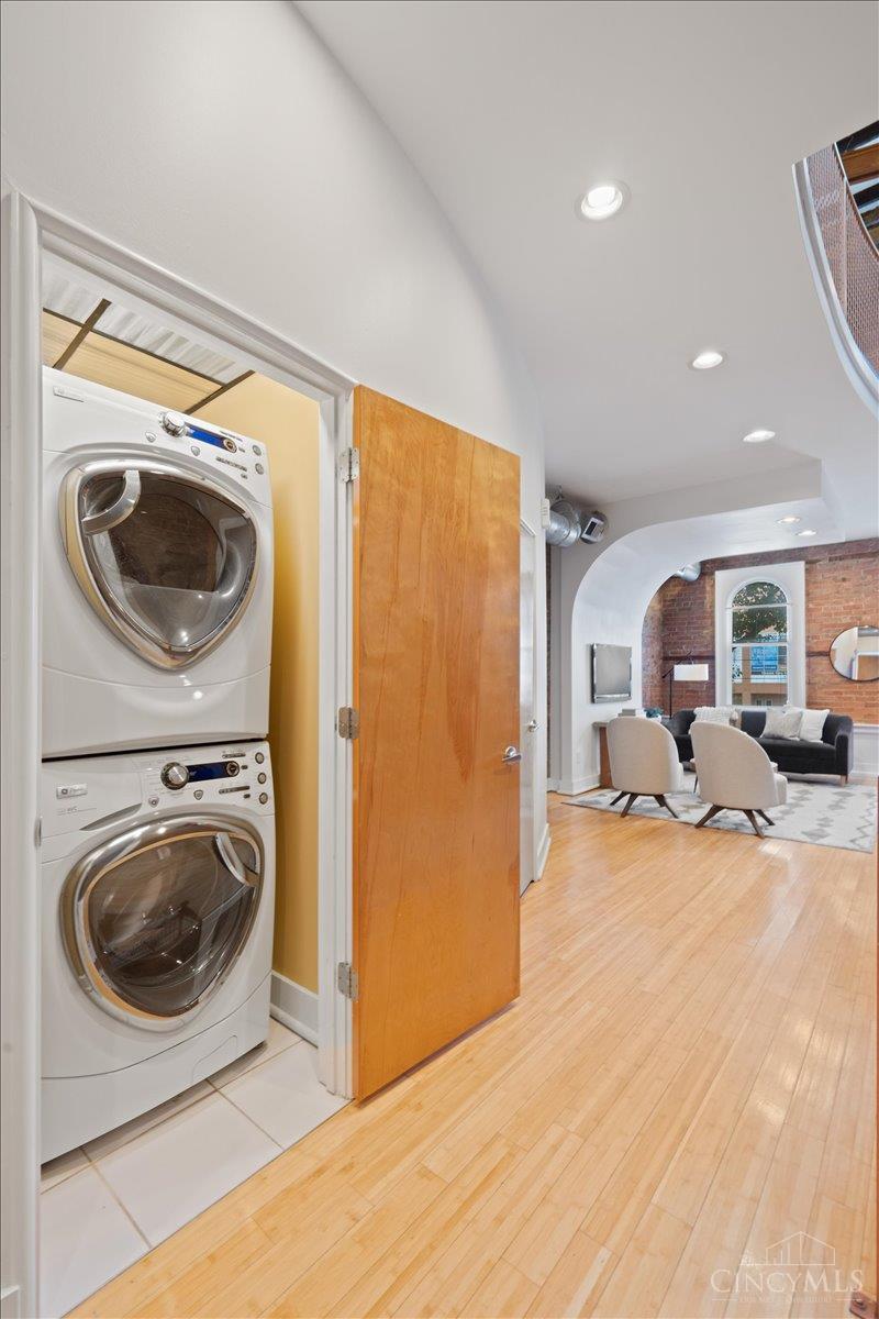 1122 Race Street Property Photo 7