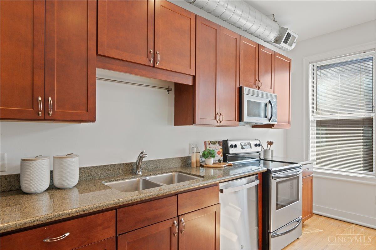 1122 Race Street Property Photo 12