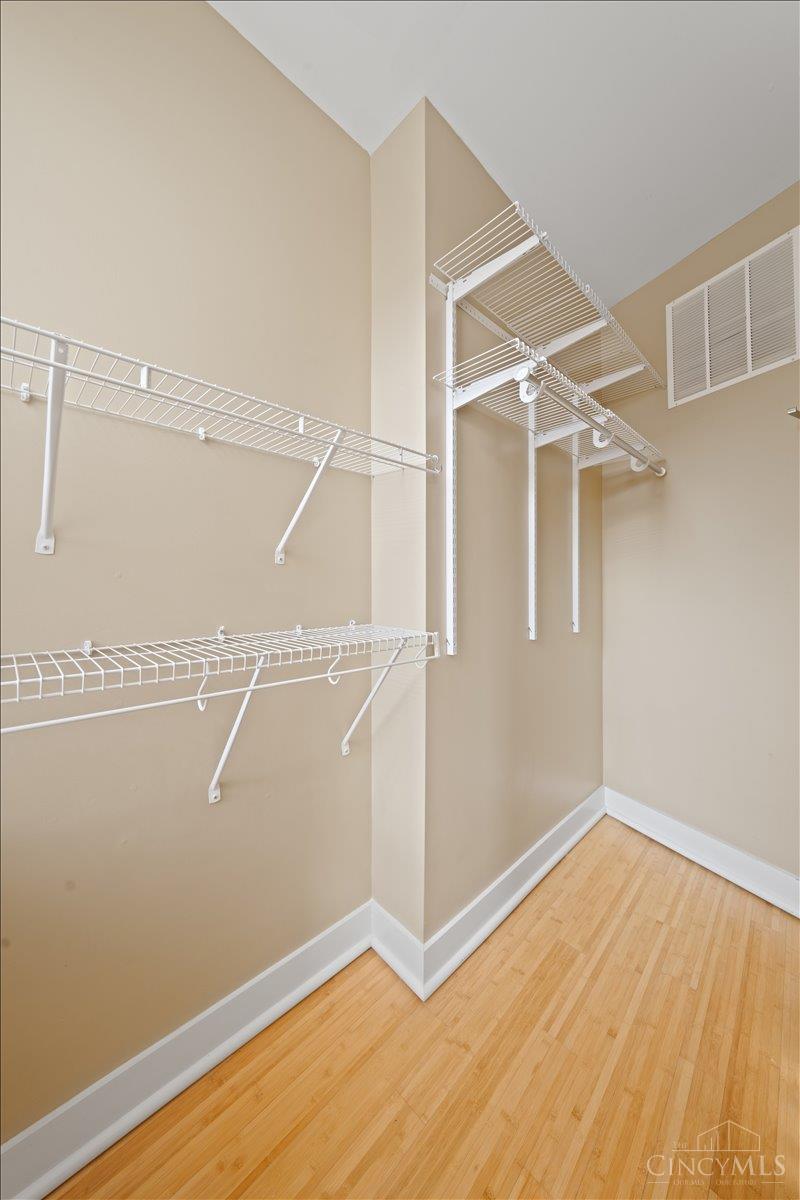 1122 Race Street Property Photo 16